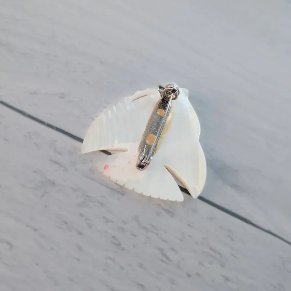Vintage Brooch - Carved Mother of Pearl Fish Brooch
